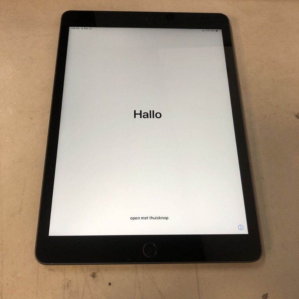 10.2-Inch iPad (7th Generation) with Wi-Fi/LTE - 128GB - with OtterBox Defender